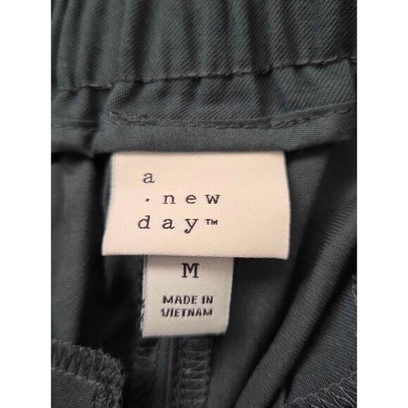 A New Day Dark Green Cargo Pants Women’s Elastic Waist Utility Trousers Size M - Picture 4 of 6